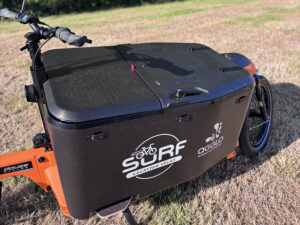 Capot ouvrable clipsé - fermé